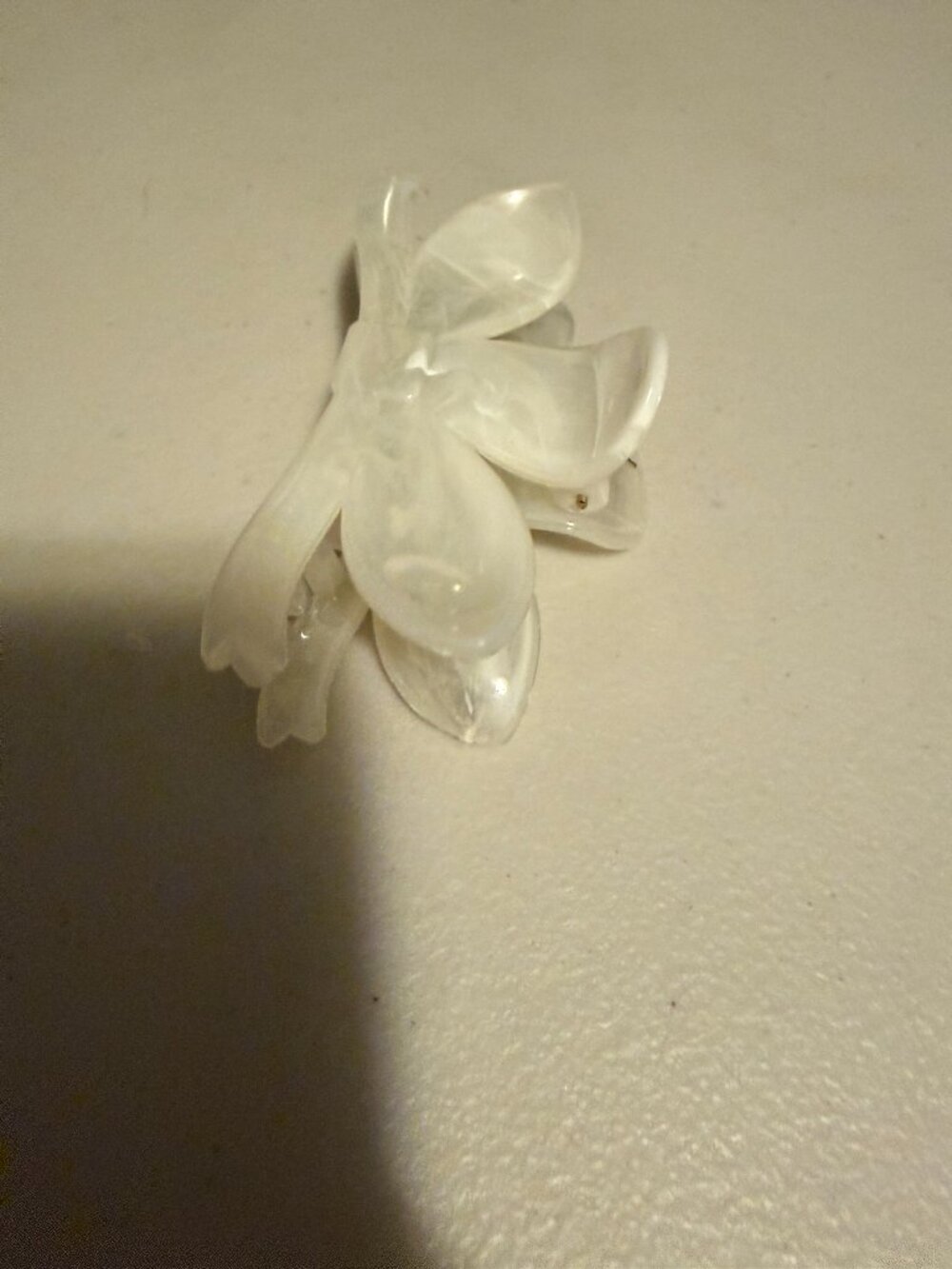 White Half Flower Claw Clip Hair Accessory